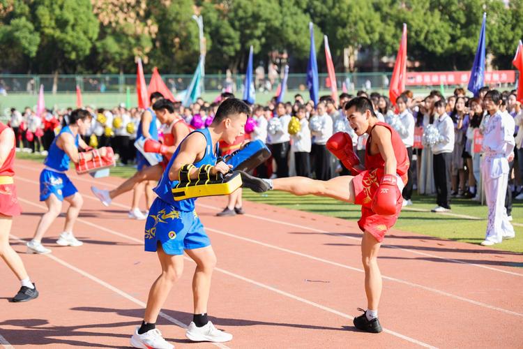 人民正在共